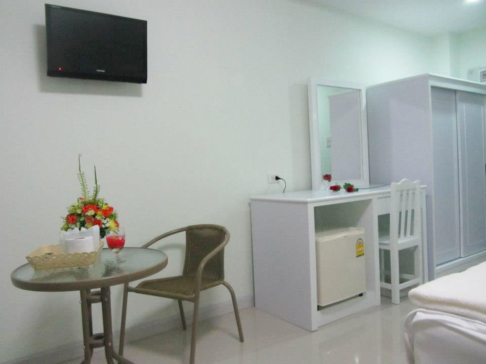 Hotel Ruan Rim Nam Roi Et Exterior foto