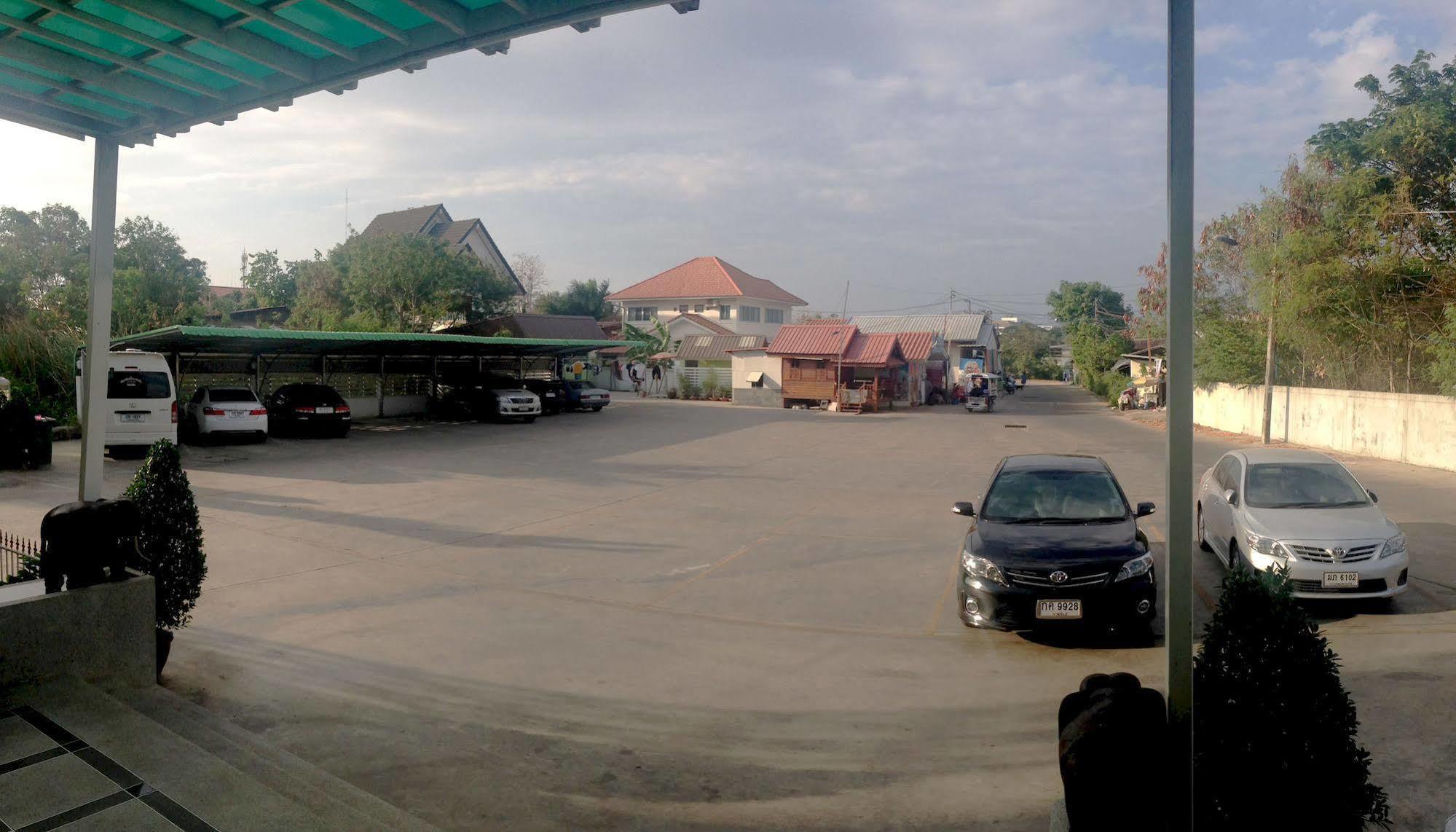 Hotel Ruan Rim Nam Roi Et Exterior foto